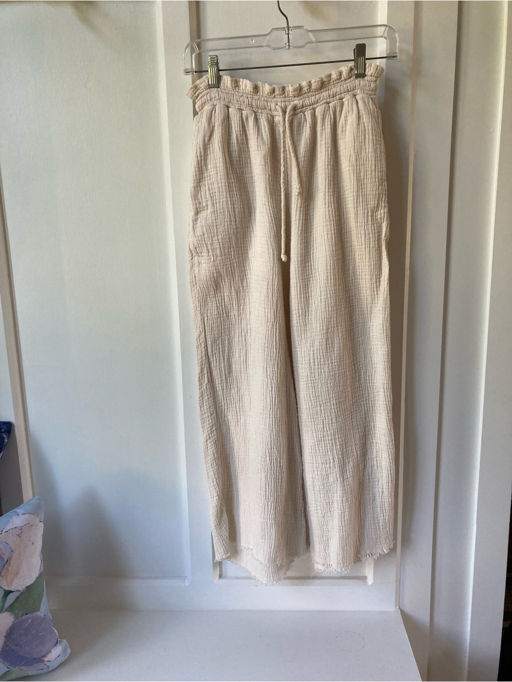 Bella Dahl Cream Crinkled Elastic Waist Pants
